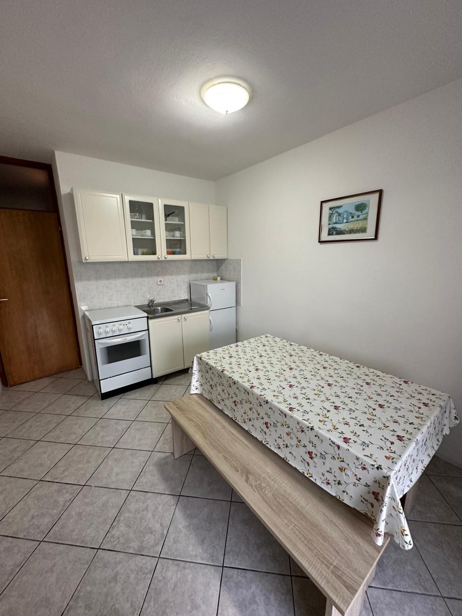 Apartmani Ana Malinska Exterior photo